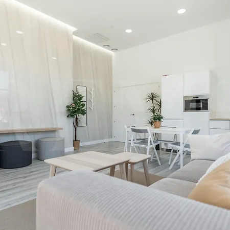 With Stunning Views And Parking By Rems *