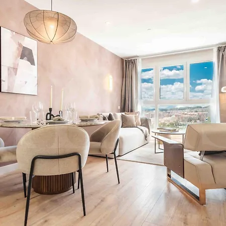 아파트 With Stunning Views And Parking By Rems *