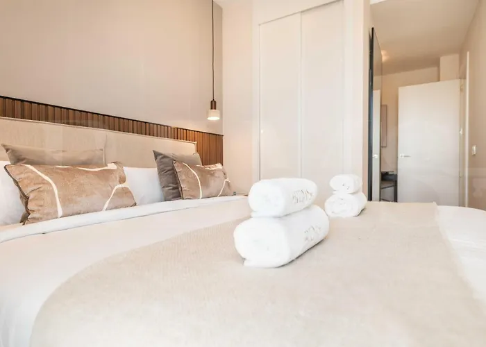 With Stunning Views And Parking By Rems Apartamento Málaga