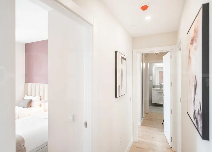 Apartamento With Stunning Views And Parking By Rems