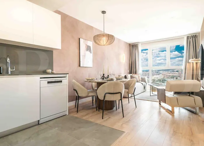 With Stunning Views And Parking By Rems *