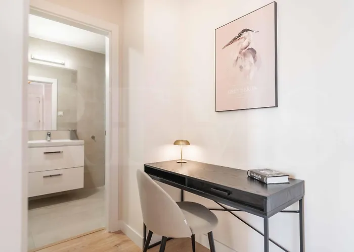 With Stunning Views And Parking By Rems Apartamento *