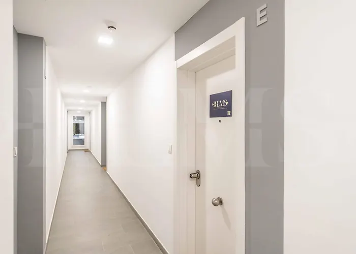 With Stunning Views And Parking By Rems *