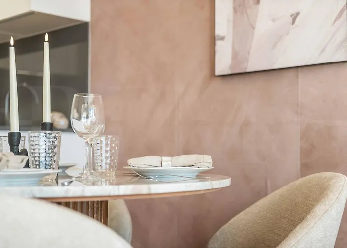Apartamento With Stunning Views And Parking By Rems