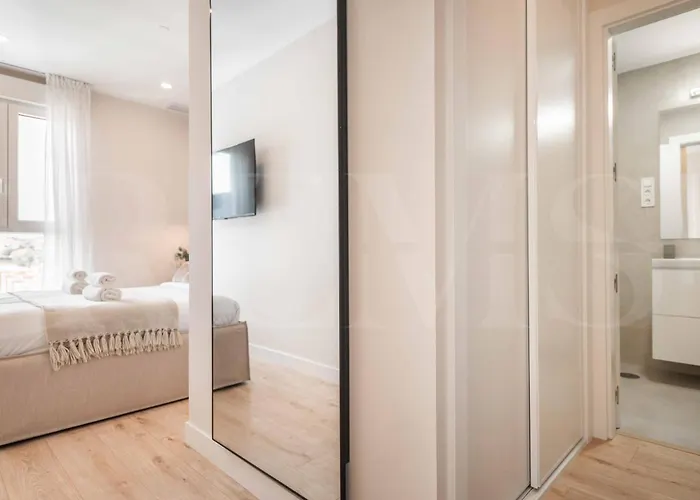 With Stunning Views And Parking By Rems Apartamento *