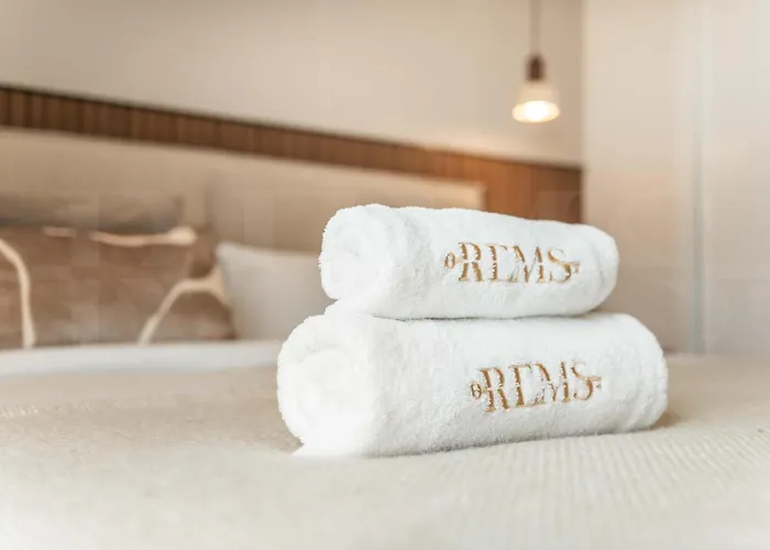Apartamento With Stunning Views And Parking By Rems *