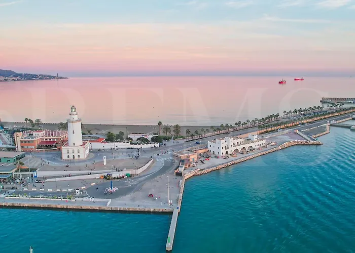 With Stunning Views And Parking By Rems Málaga